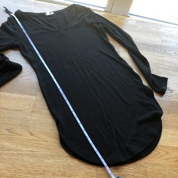 GAP Black V-Neck Knit Tunic Top Size Small - Picture 7 of 8